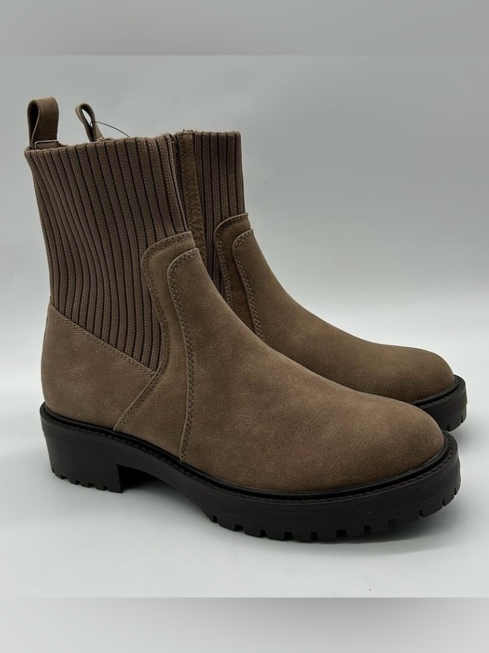 Dolce Vita Women's Vegan Ankle Boots Tan Color Size 9 NWT - Picture 3 of 11